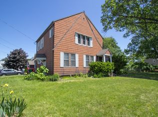 218 Newbury St, Chicopee, MA 01013