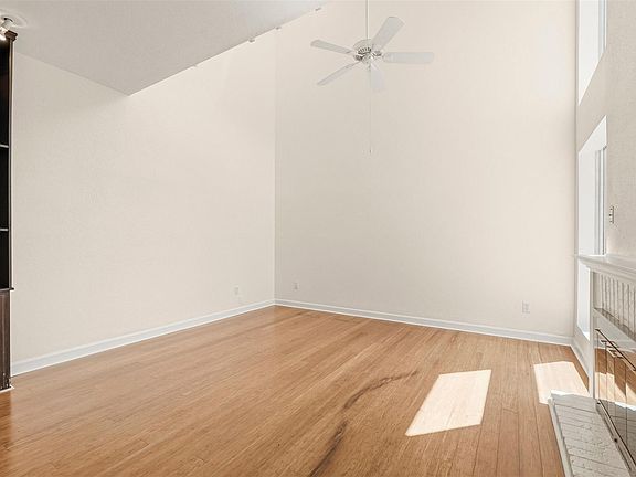 3rd image of 2507 Mandell St
