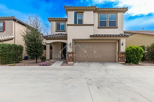 55 E Constitution Dr Photo 1