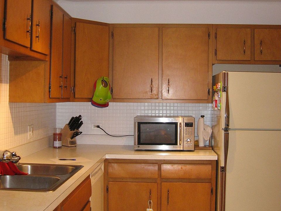 Kitchen is 3 Years New!!!