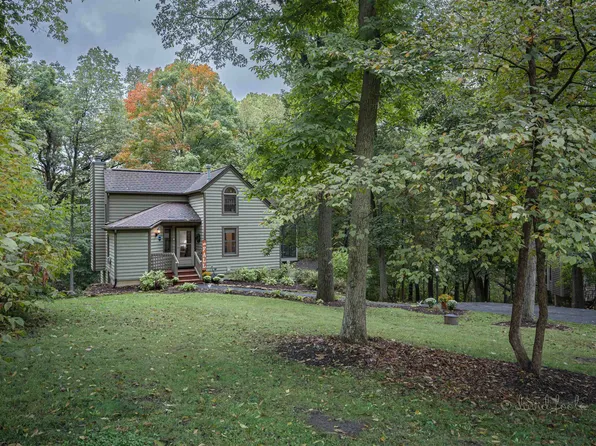 18 Southridge Dr, Galena, IL 61036
