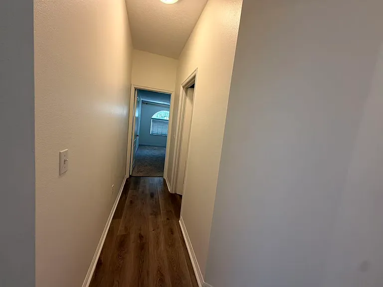 14745 Hartford Run Dr — Photo 9