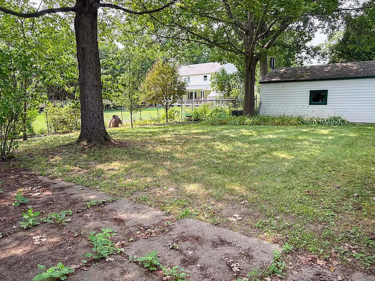 38 Marshall Dr — Photo 46