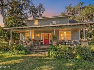 420 PINE Street, Crescent City, FL 32112