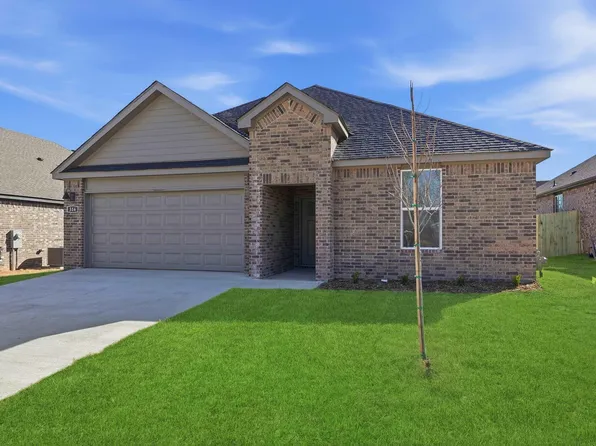 316 Lainey Dr, Maumelle, AR 72113