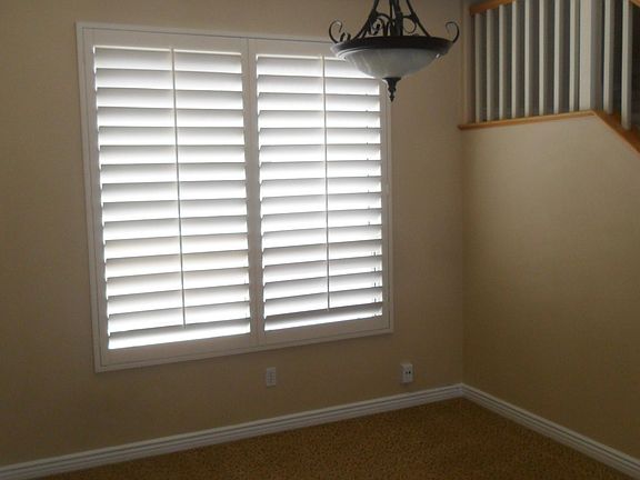 3rd image of 977 Villa Montes Cir