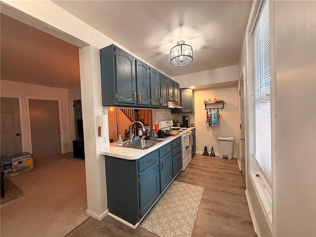 1 bed, 1.0 bath, 579 sqft, $1,200 — Photo 4