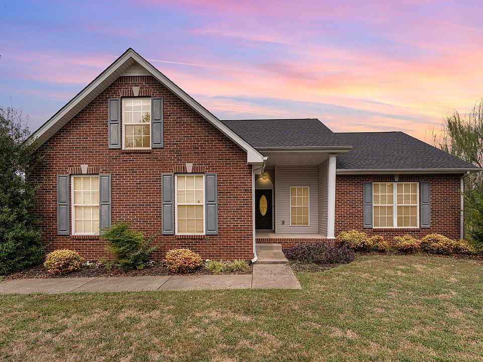 1st image of 302 Bailey Ln