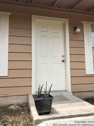 1st image of 7511 Breeze Valley Dr