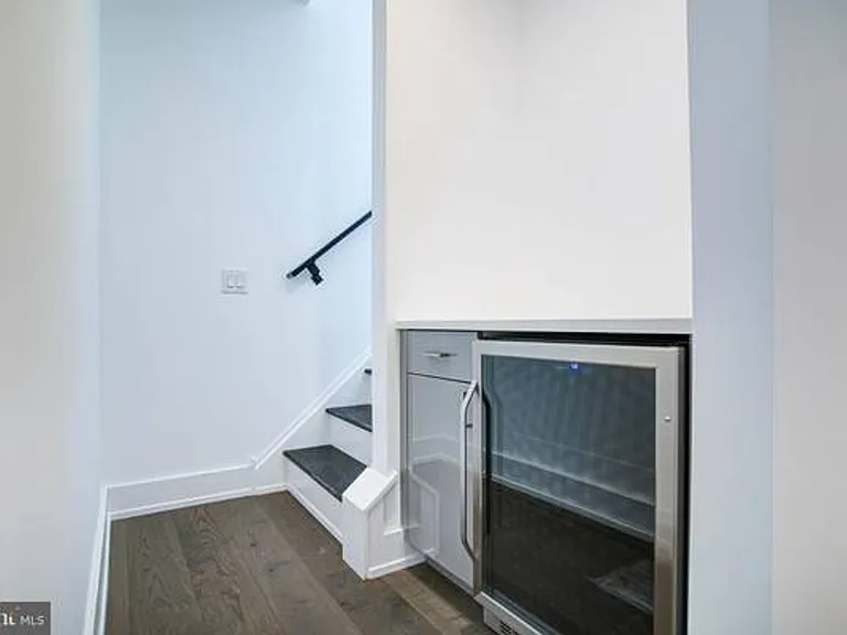1751 N Howard St — Photo 21