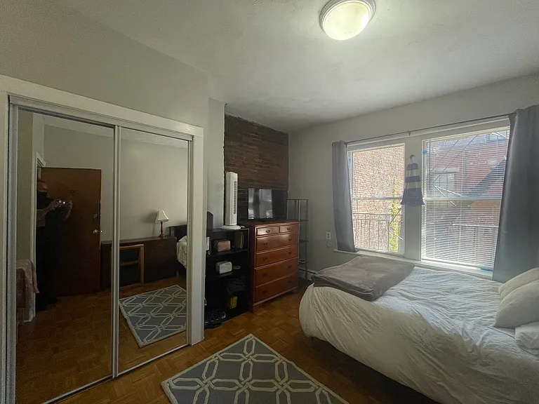 40 Anderson St — Photo 2