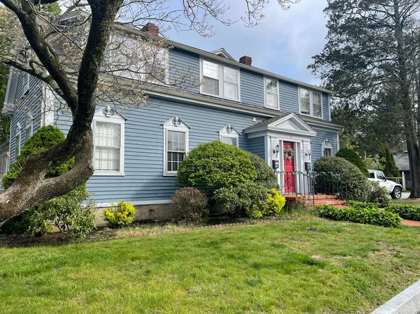 148 Dodge St #1, Beverly, MA 01915