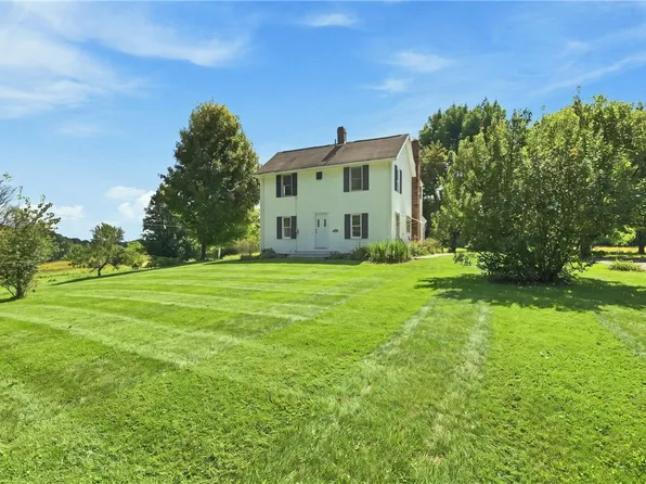 1229 Mohawk School Rd, Edinburg, PA 16116