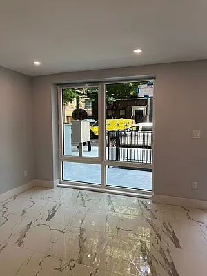 Rented by 18 REALTY | media 9