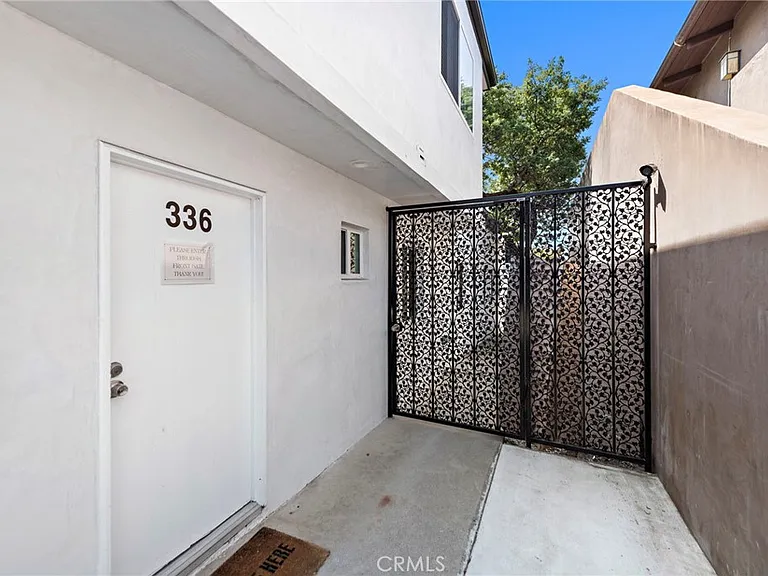 326 N Coast Hwy #D — Photo 10
