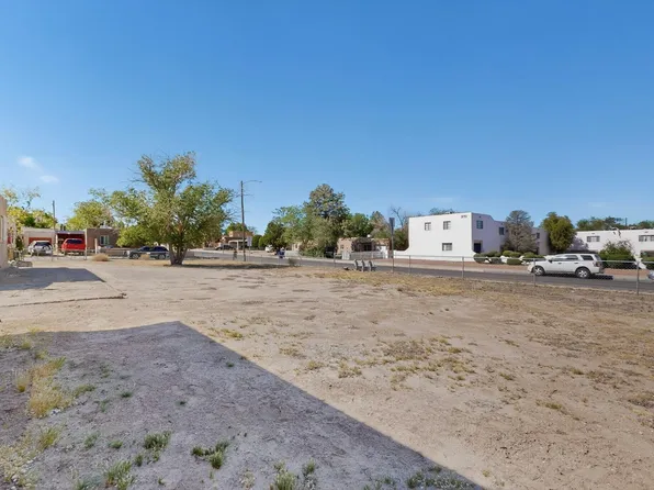 2903 Burton Ave SE, Albuquerque, NM 87106