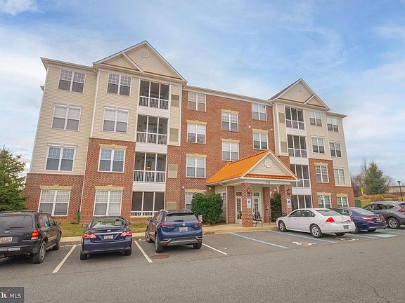 3rd image of 311 Tiree Ct Unit 402