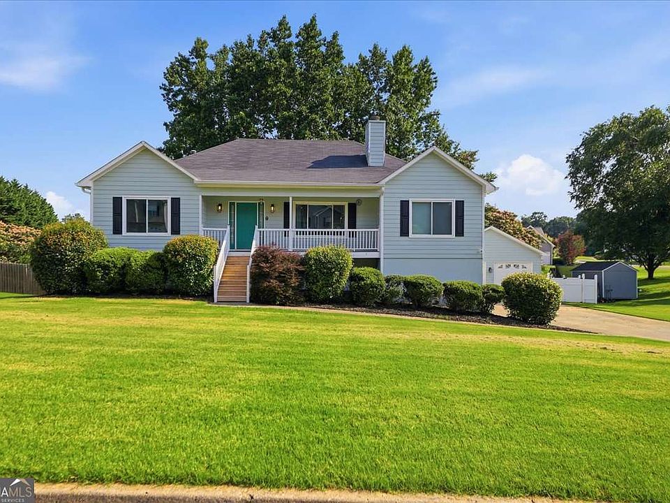 1st image of 34 Hickory Leaf Ln