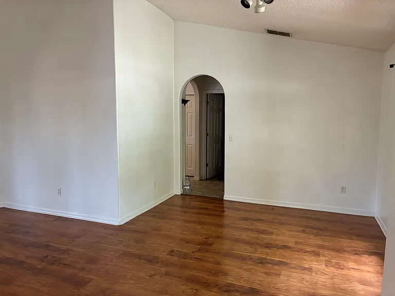 2176 Alclobe Cir — Photo 6