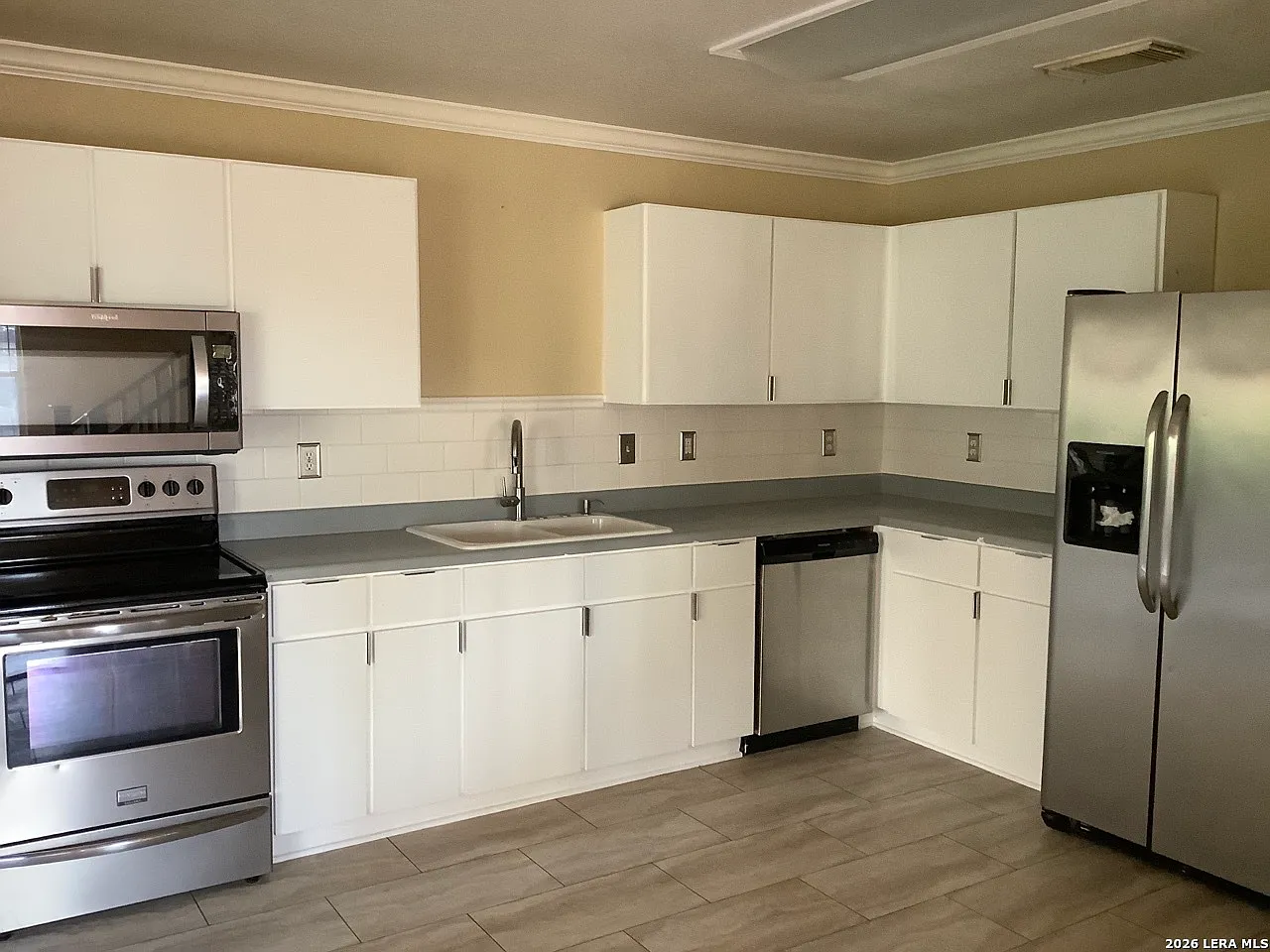 3 bed, 1698 sqft, $1,695 — Photo 2