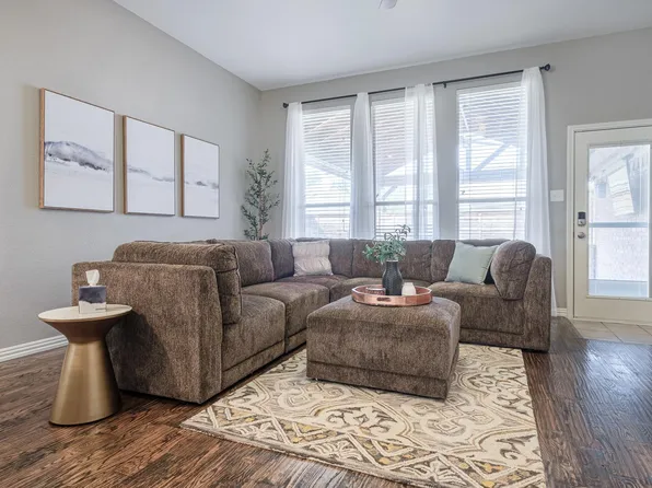 9712 Spring Dr, Frisco, TX 75035