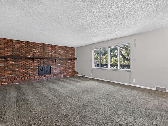 5th image of 1075 W Farm Road 178