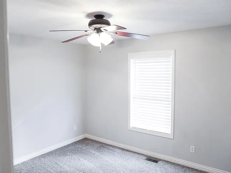 2604 W Garton Rd — Photo 8