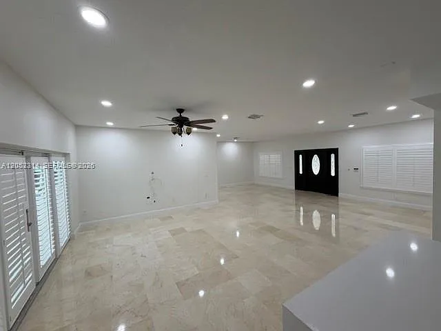 10425 SW 62nd St — Photo 3