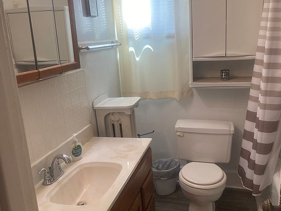 2nd image of 589 E Losey St #589