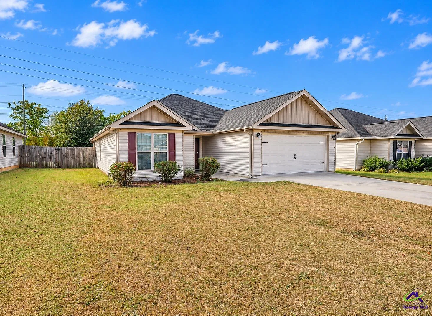 3 bed, 2.0 bath, 1368 sqft, $1,675 — Photo 3