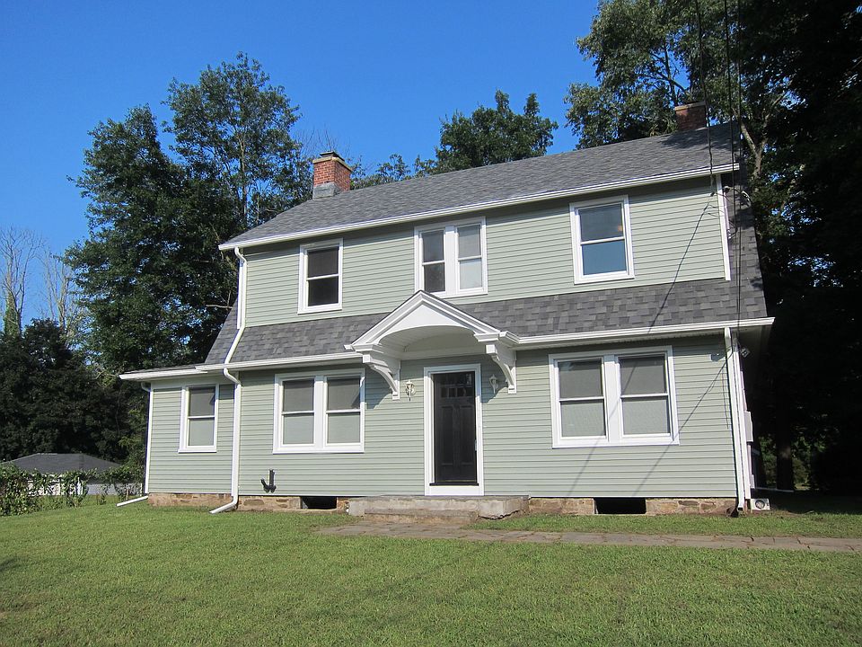 1st image of 165 Huntington Tpke