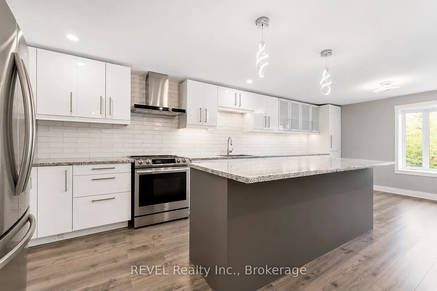 2 bed, $1,950 — Photo 4