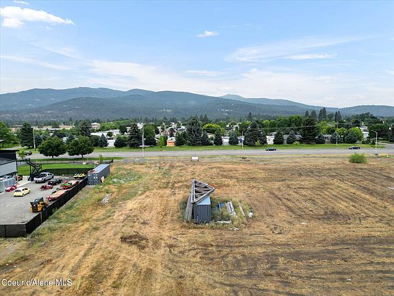 2nd image of 2087 W Seltice Way
