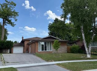 7 Amarillo Dr, Toronto, ON M1J 2P7