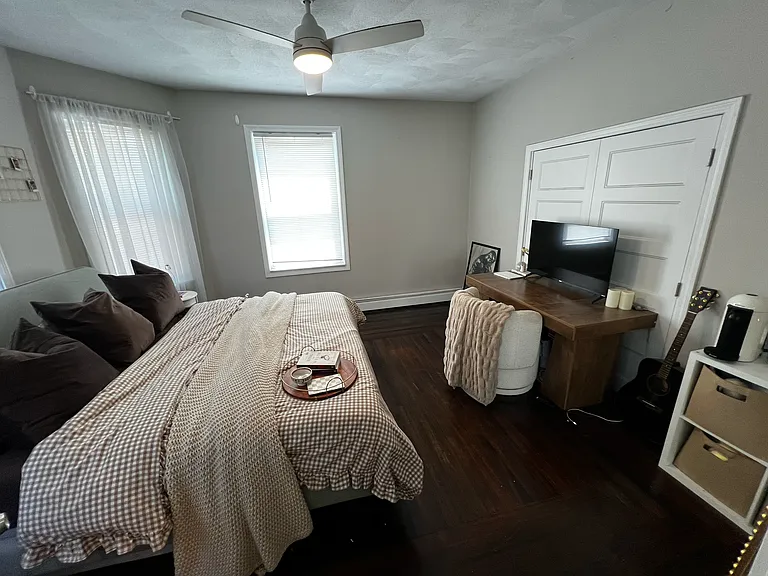 158 Holland St #2 — Photo 7