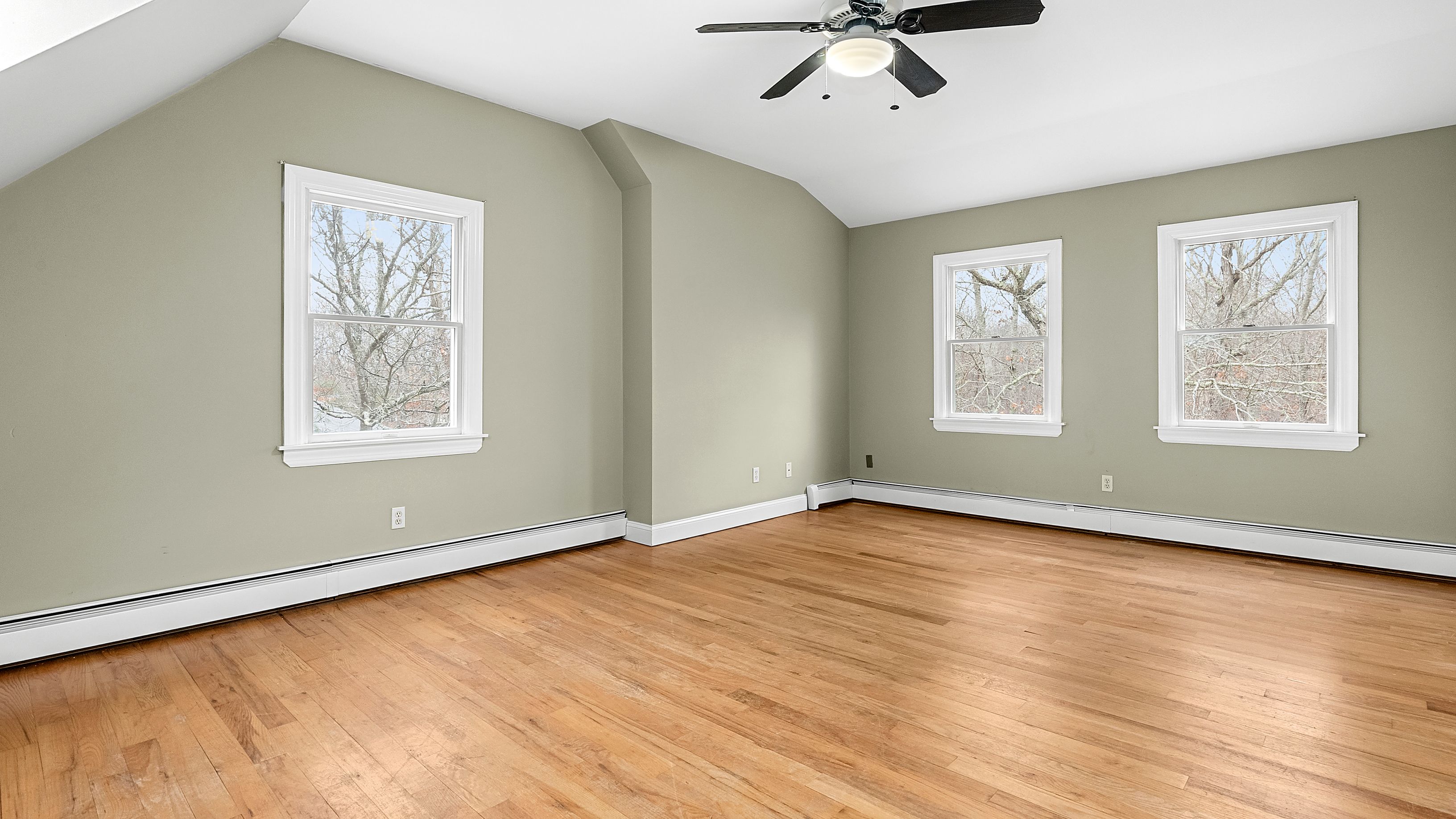 4 Maple St in East Hampton Out East