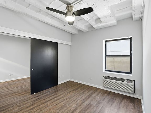 2nd image of 5718 N Winthrop Ave APT 310