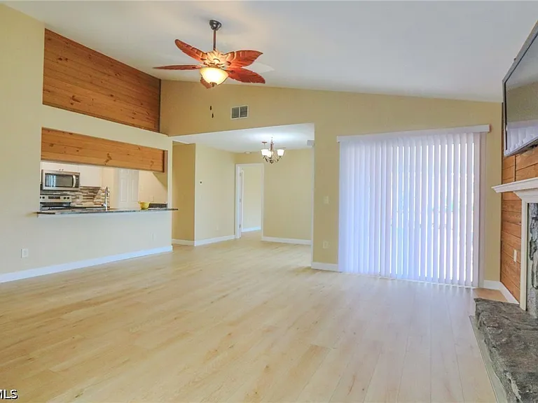 6250 Timberwood Cir #101 — Photo 5