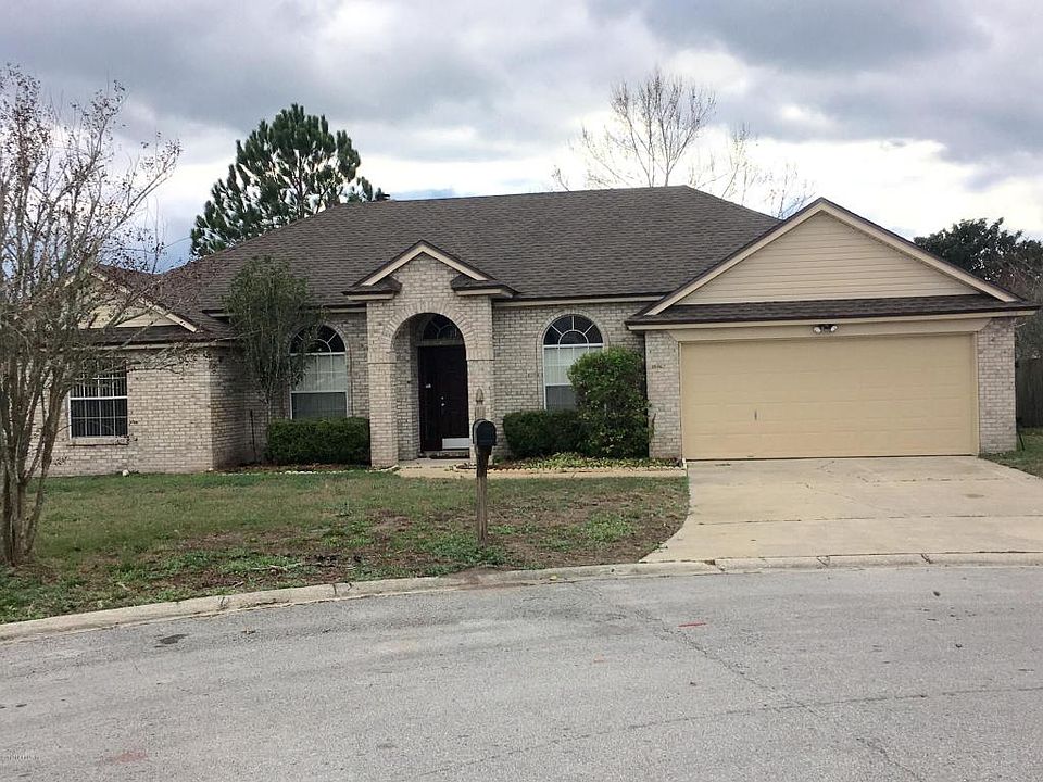 1st image of 424 Cottage Cove Ct