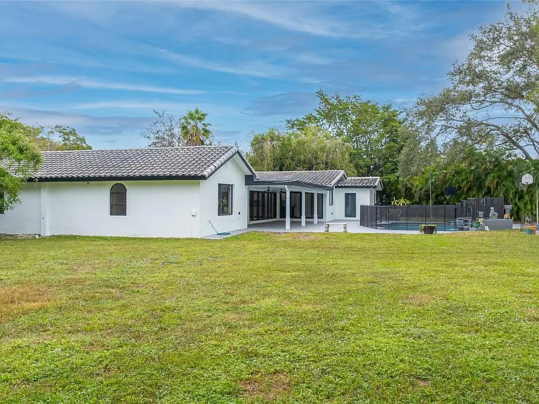 13401 SW 83rd Ave — Photo 67