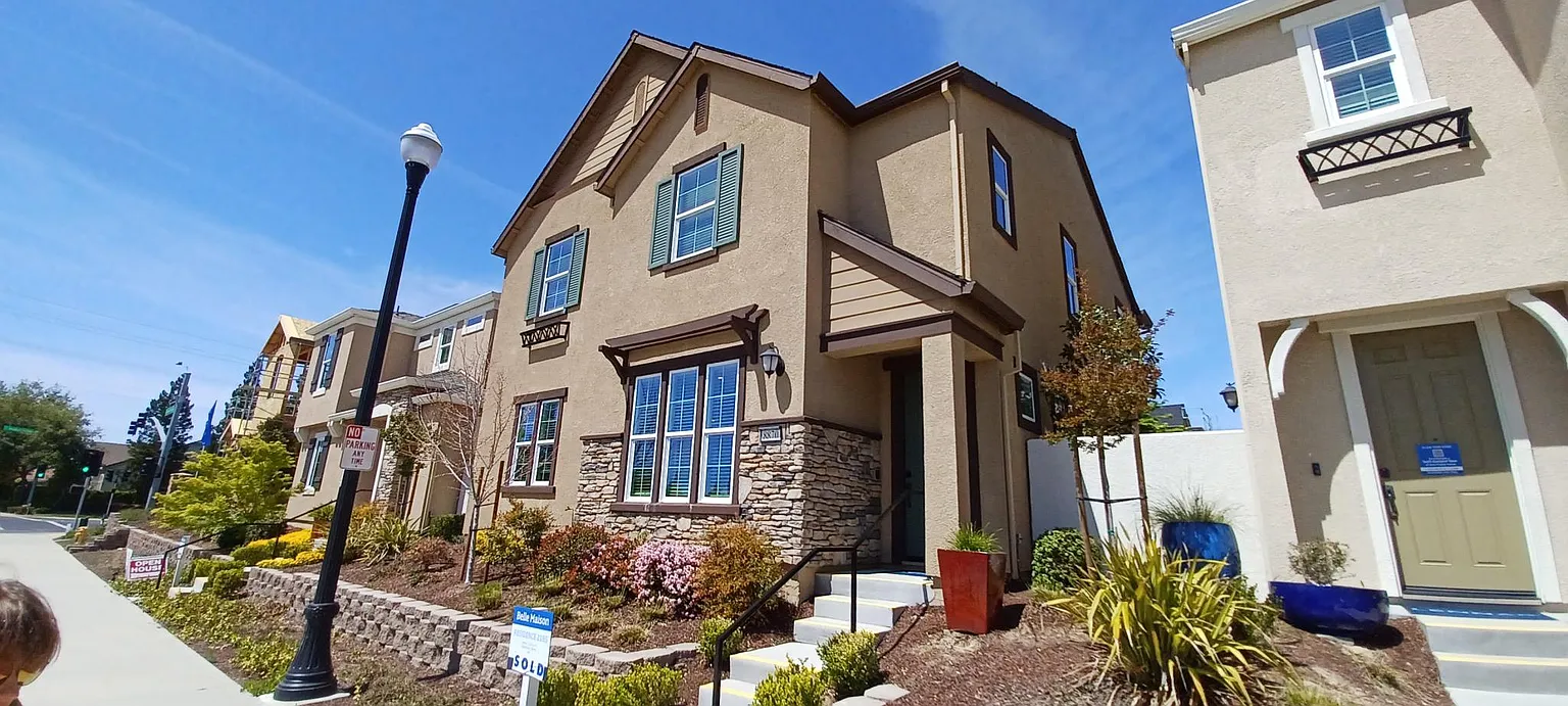 8870 Crimson Ridge Way photo 1