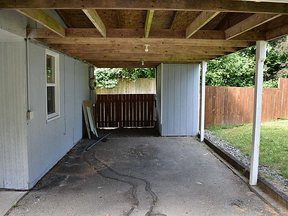 Car port / Storage