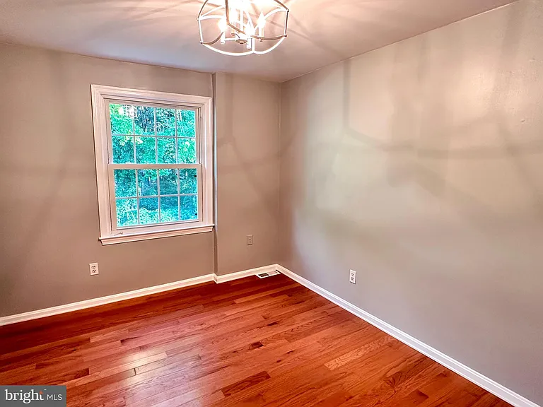 4311 Cedarlake Ct — Photo 18