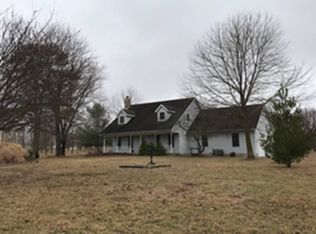 219 W Mechanic St, Cisne, IL 62842