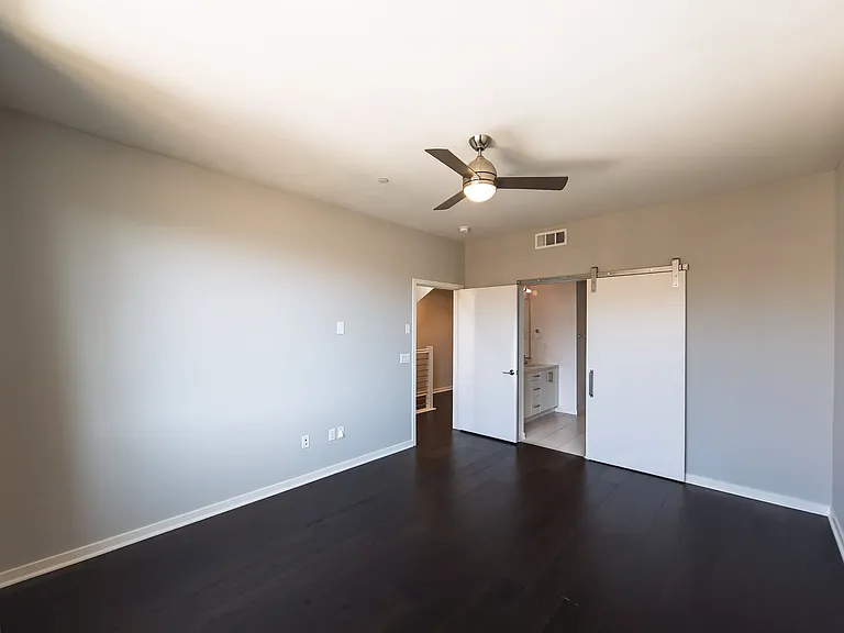 2926 Rowena Ave #2 — Photo 18