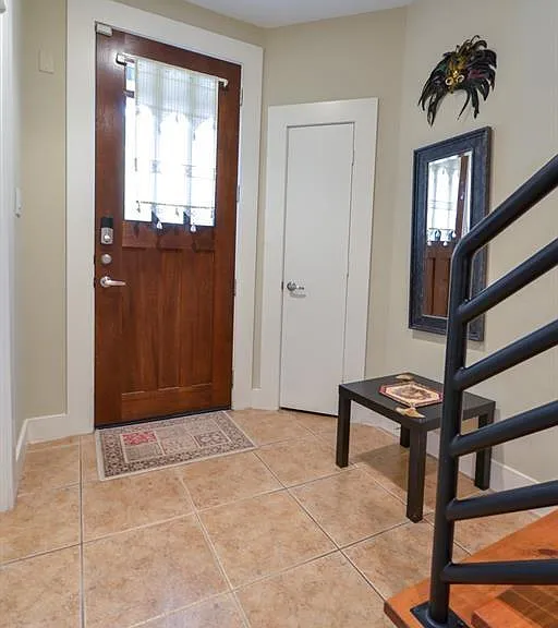 1807 W Webster St — Photo 34