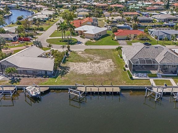 2nd image of 2120 Gulfview Rd #15