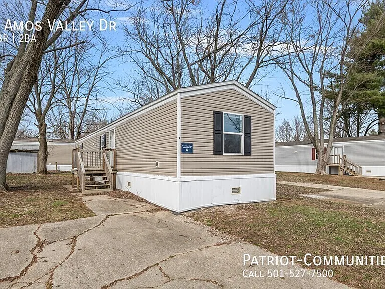4 Amos Valley Dr — Photo 1