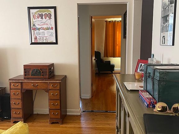 4th image of 1239 W Farwell Ave