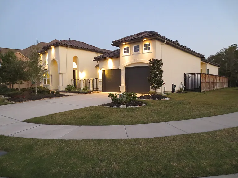 4059 Ashland Woods Dr — Photo 20